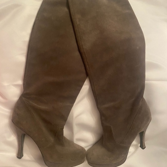 BCBG suede platfor grey tall boots size 6 - Picture 1 of 6